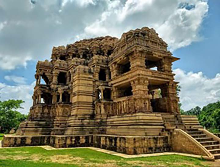 Sahastrabaahu Temple