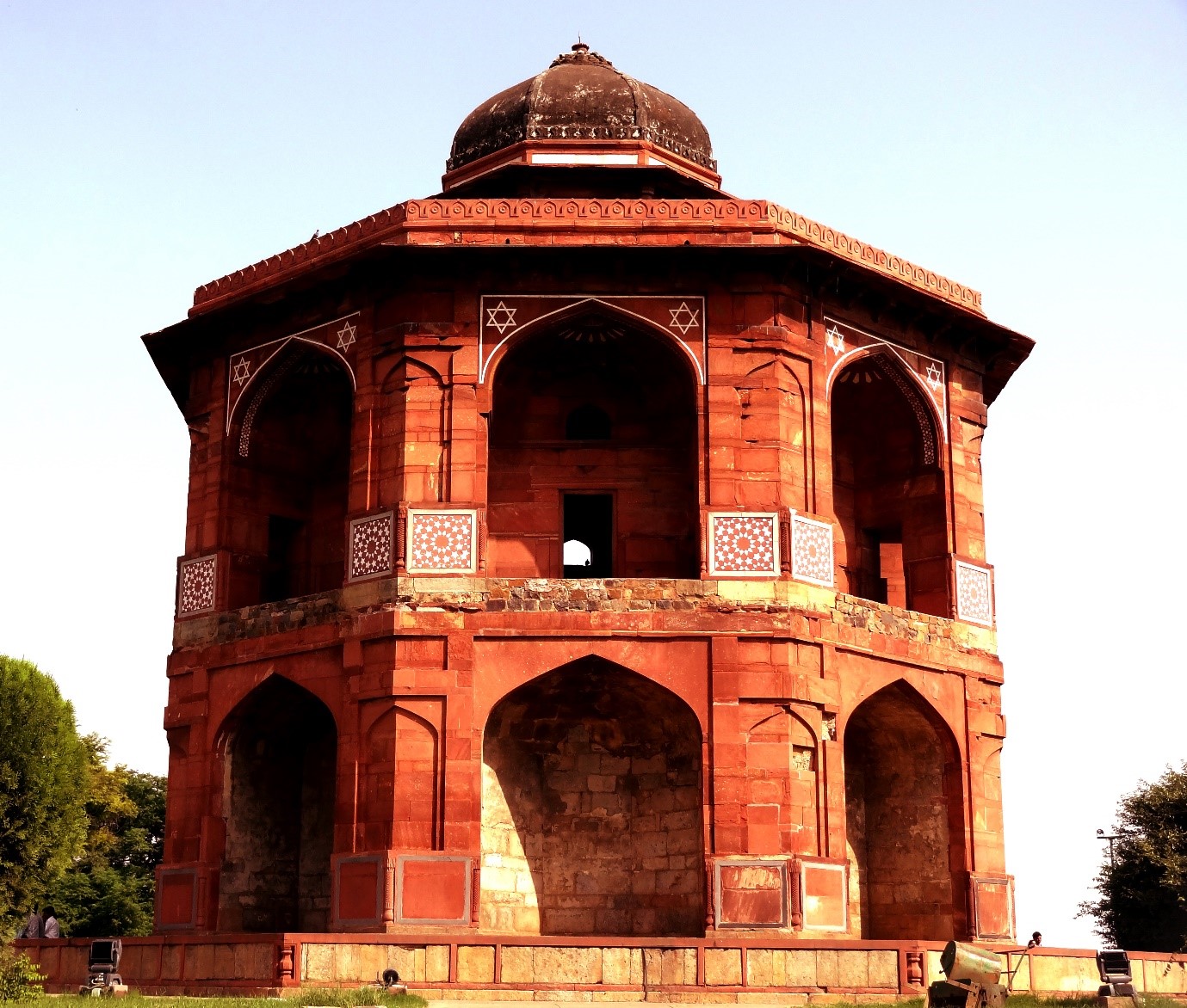 The Sher Mandal. Image Source: Wikimedia Commons