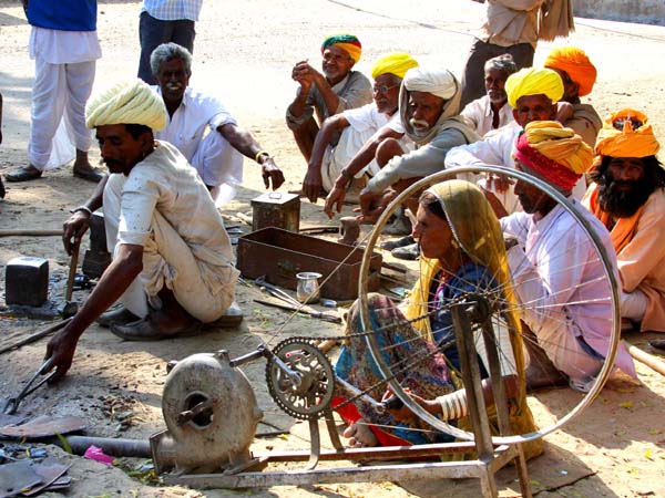 Practice of turban tying in Rajasthan