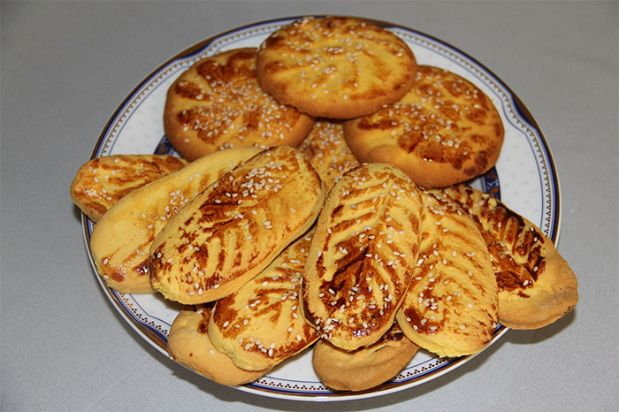 A plate of Sheermal, Image Source: Wikimedia Commons