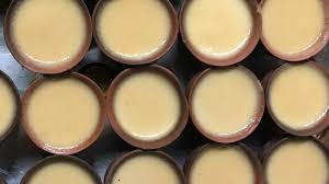The Nolen-gur gives a brownish colour of Misti-Doi