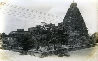 026-3805-1953-54- Brihadiasavara temple-Tanjore-027.jpg