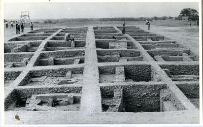 Thaneswar-Excavation-732-88-079.jpg