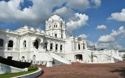  Ujjayanta Palace, Agartala    Image source: Wikimedia Commons