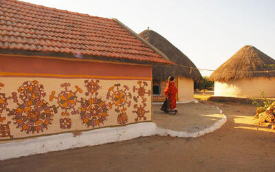 Huts with Lippan Kaam 