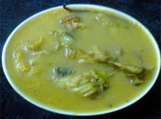 moong_dal_with_fish_head.jpg