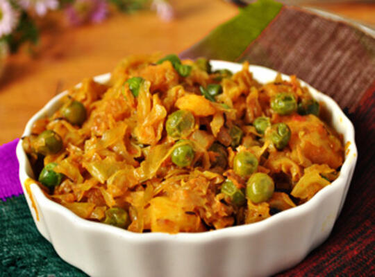 bandhakopi_peas_curry.jpg