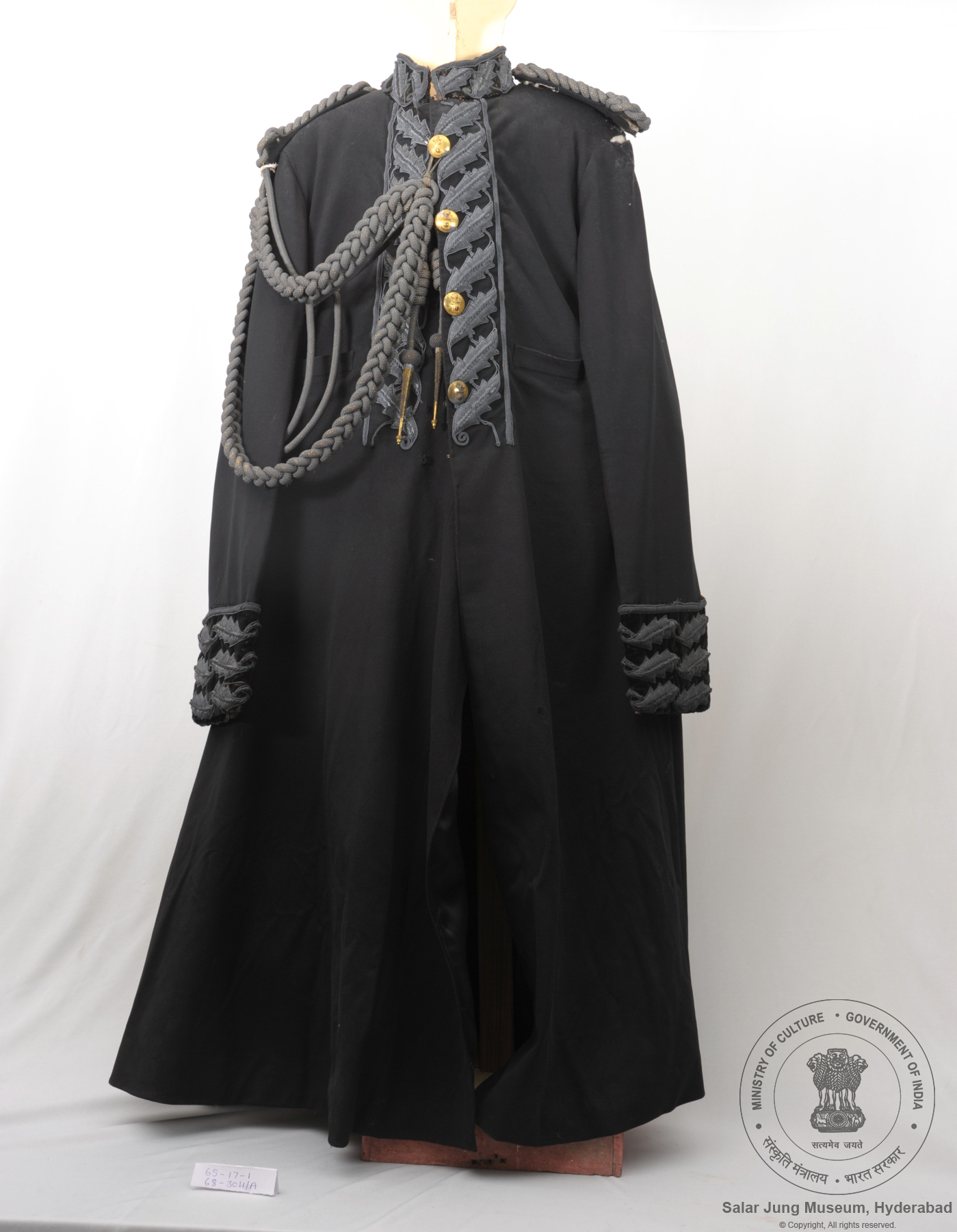Uniform of Salar Jung III